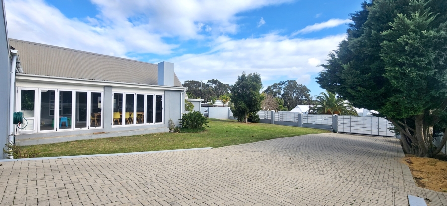 4 Bedroom Property for Sale in Bredasdorp Western Cape